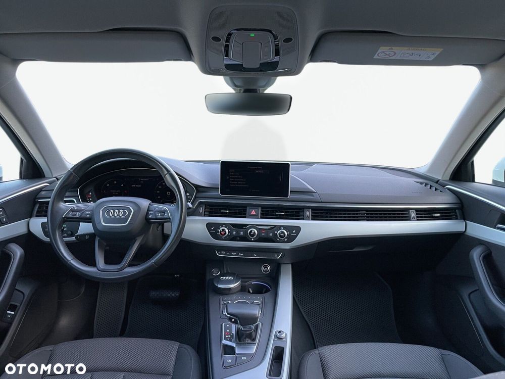 Audi A4 Limousine - 14