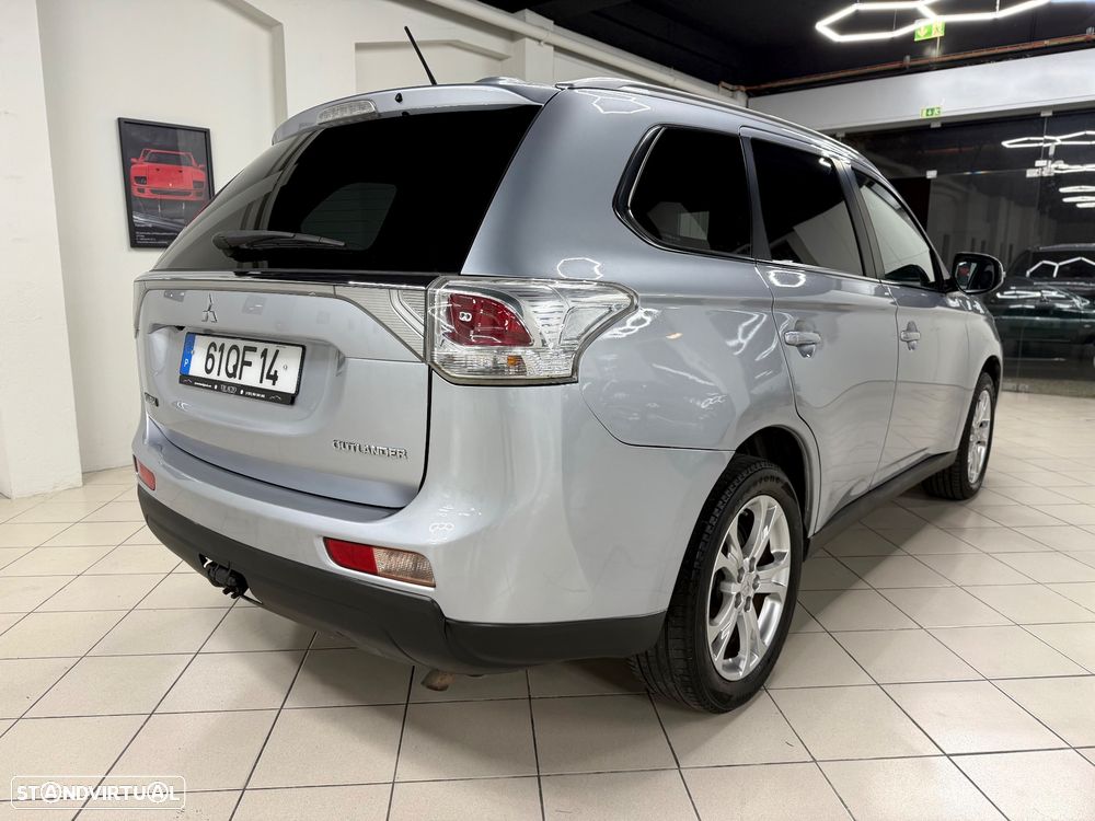 Mitsubishi Outlander 2.2 DI-D Instyle Navi - 5