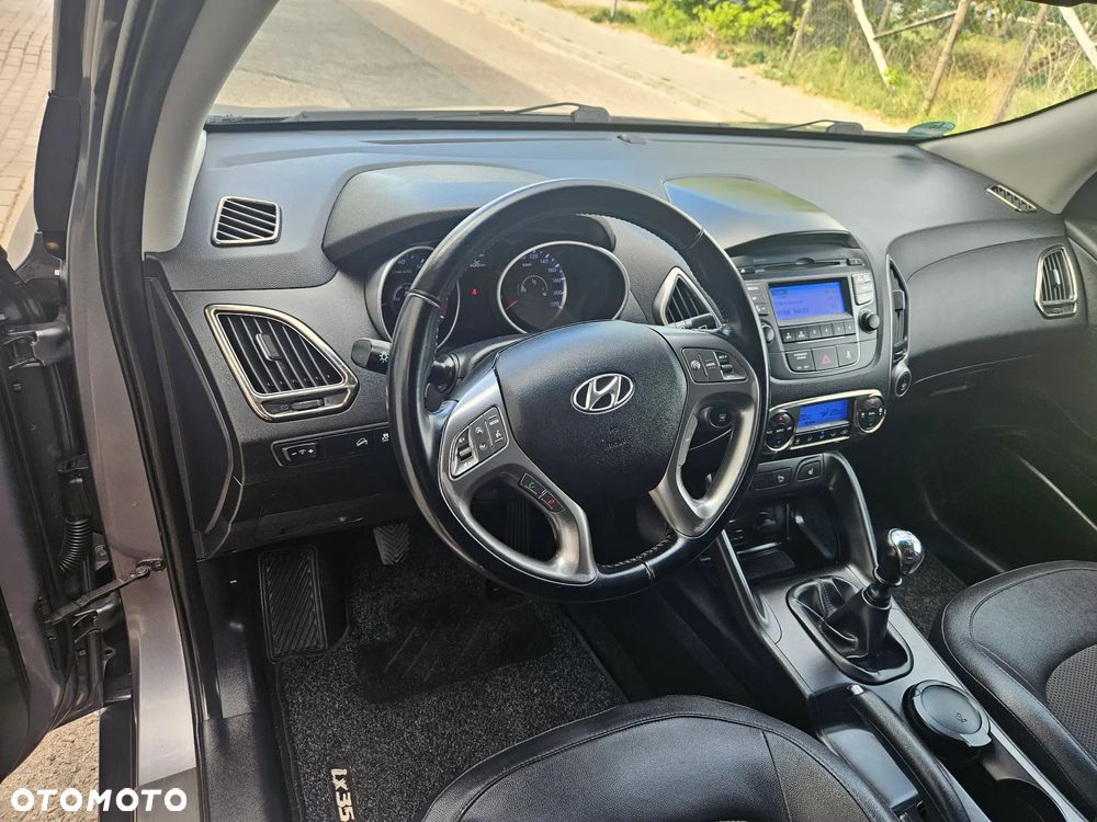 Hyundai ix35 blue 1.6 2WD Finale - 16