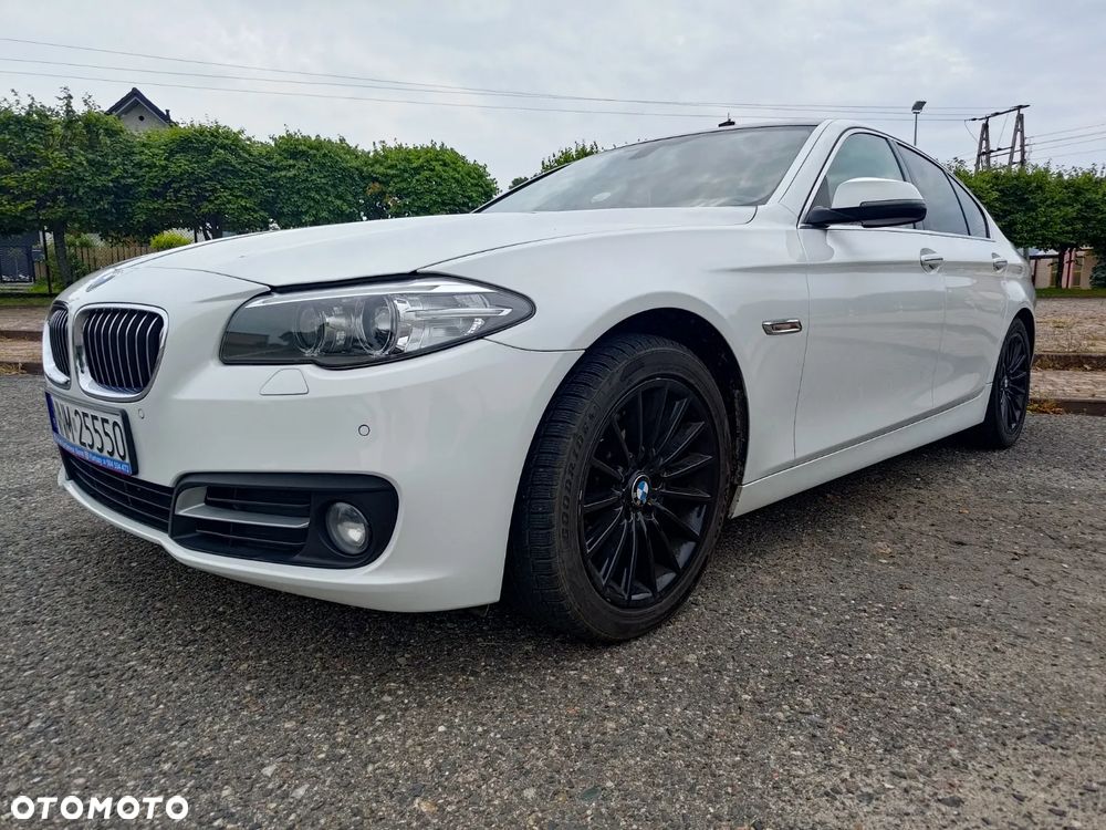 BMW Seria 5 528i - 1