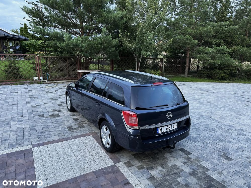Opel Astra 1.6 Design Edition - 2