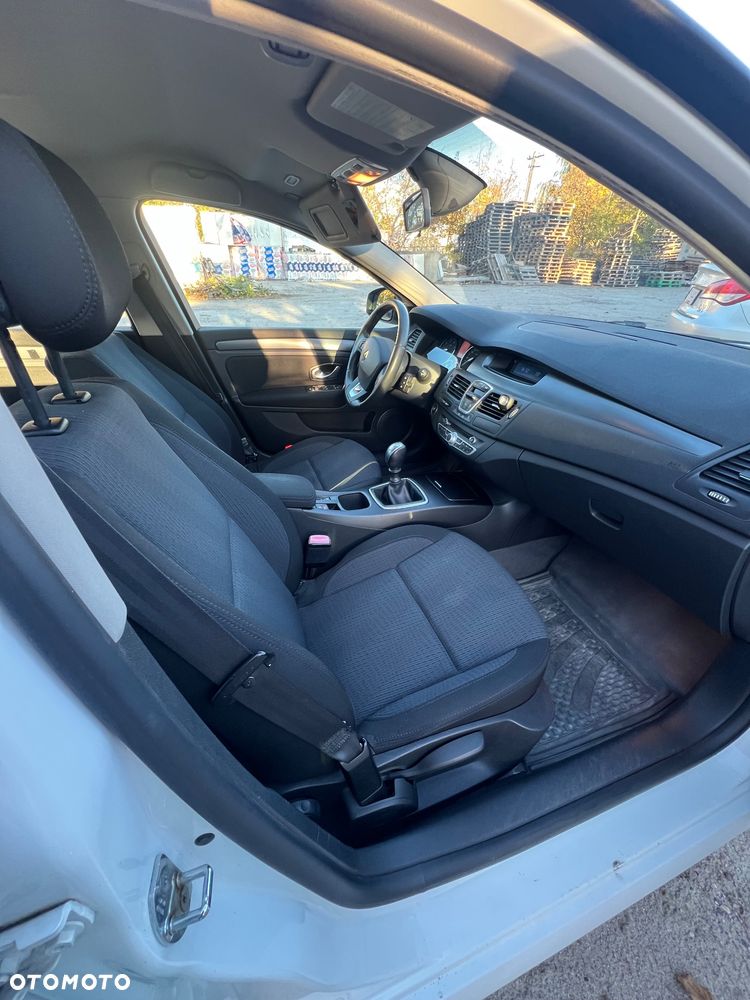 Renault Laguna 1.6 Authentique - 16