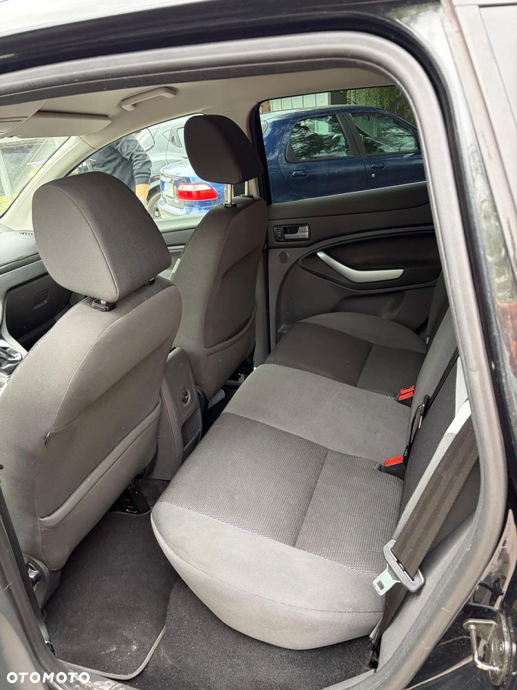 Ford Kuga 2.0 TDCi 4x4 Champions Edition - 9