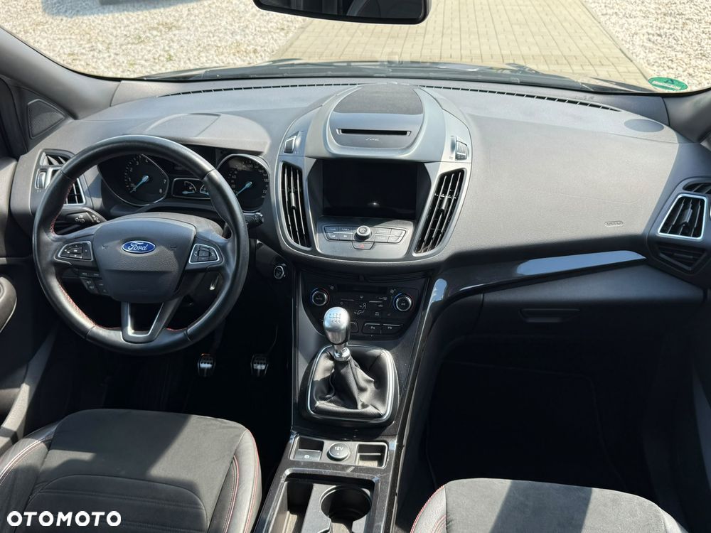 Ford Kuga 1.5 EcoBoost 2x4 ST-Line - 8