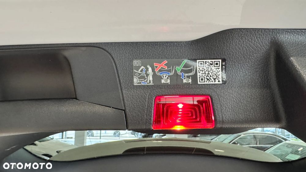 Mercedes-Benz GLB 200 AMG Line 7G-DCT - 35
