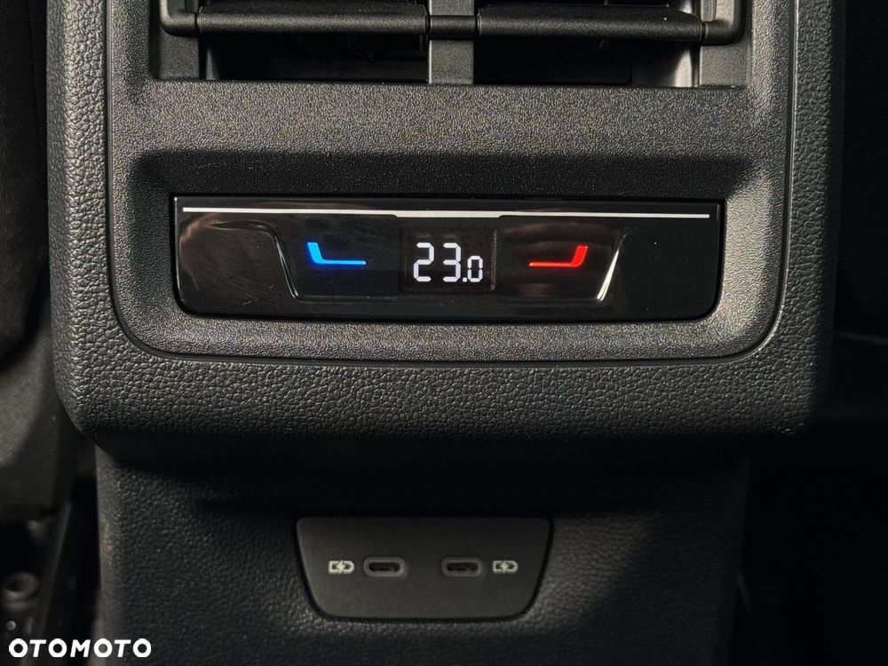 Volkswagen Golf Variant - 25