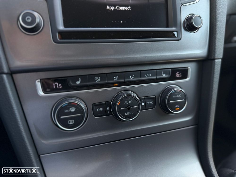 VW Golf 2.0 TDI Highline - 34