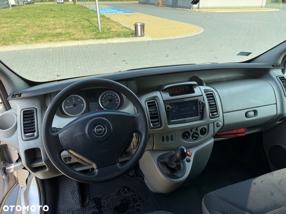 Opel Vivaro - 12