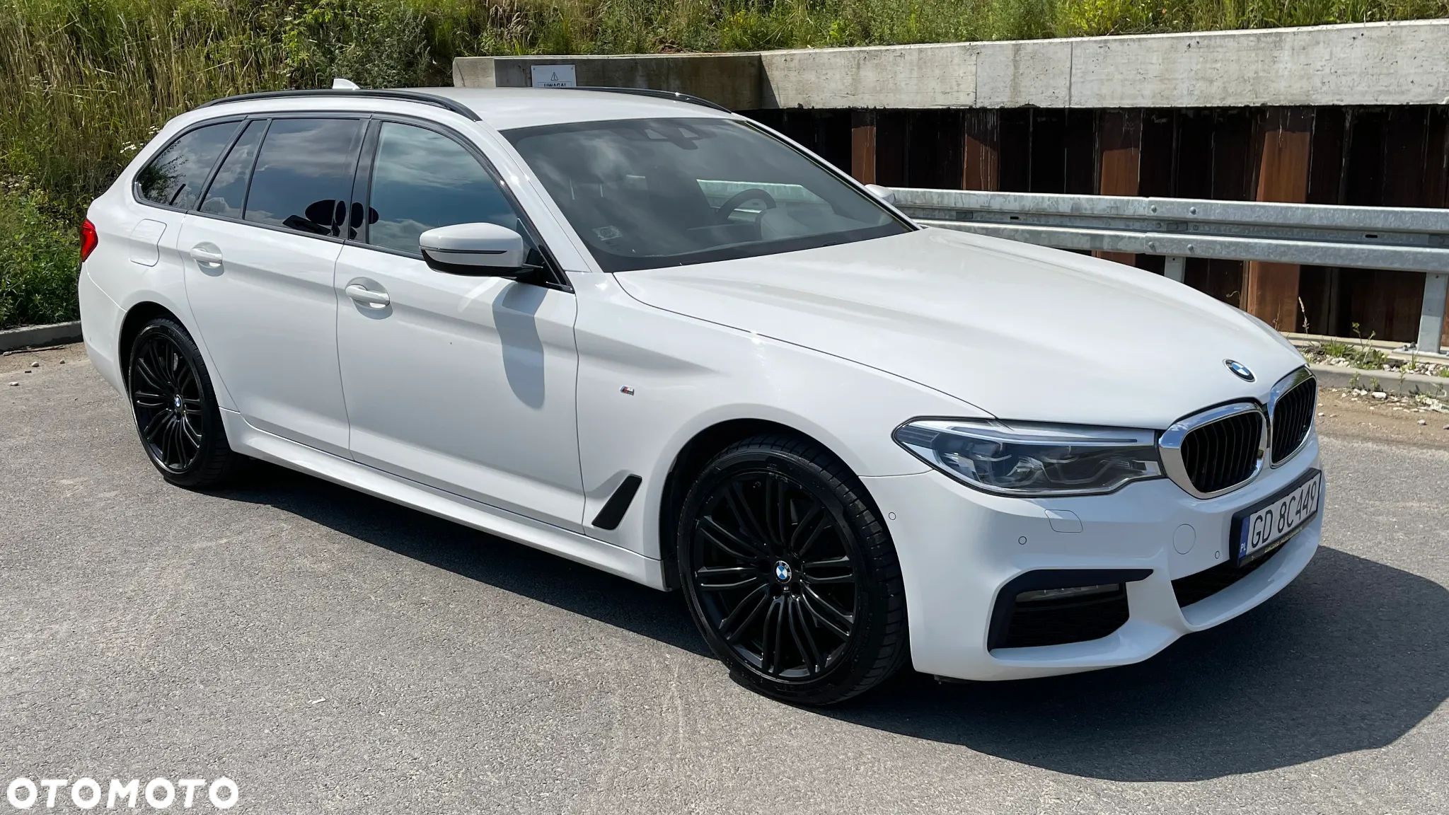 BMW Seria 5 520d M Sport - 1