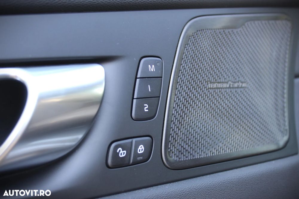 Volvo XC 60 - 11