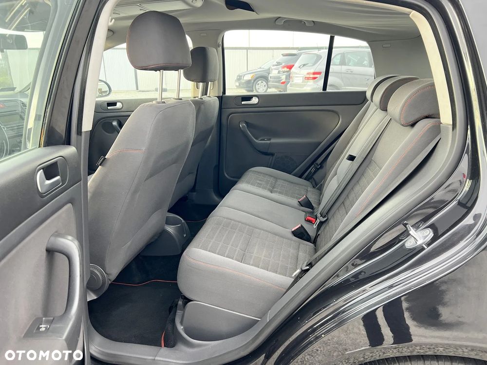 Volkswagen Golf - 12