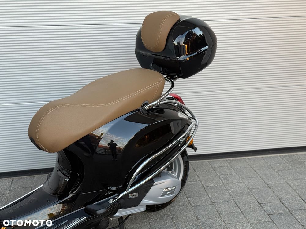 Vespa Primavera - 33