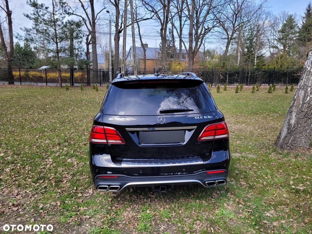 Mercedes-Benz GLE - 13