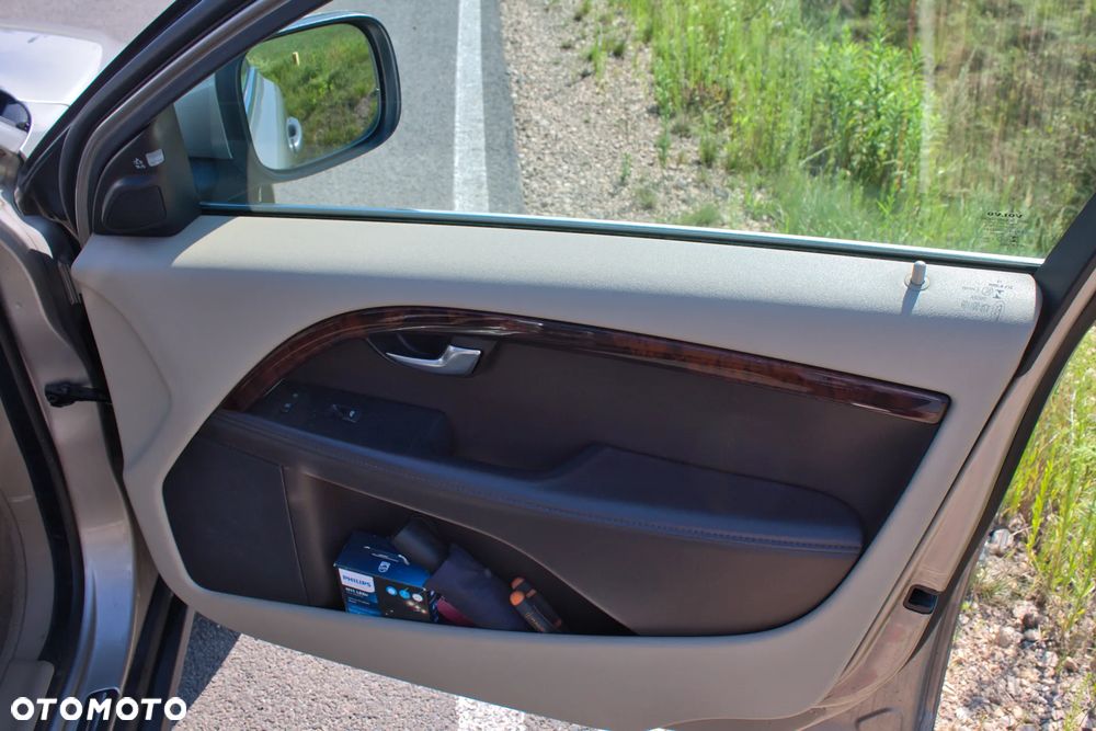 Volvo XC 70 3.2 AWD Summum - 30