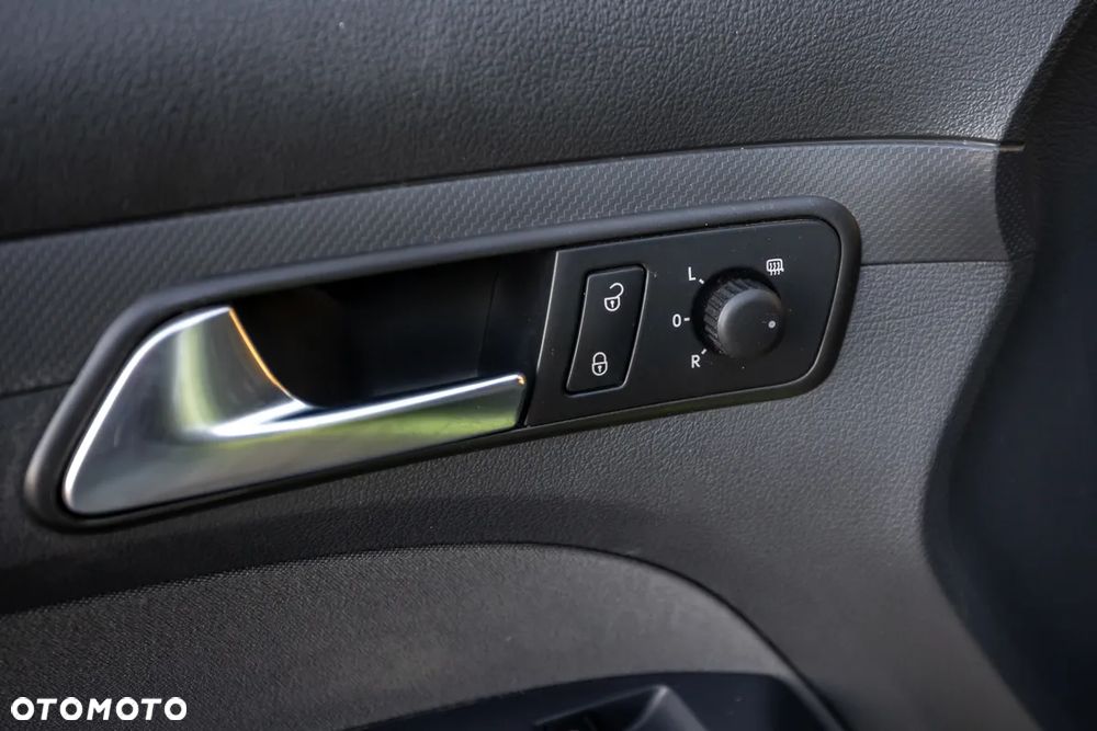 Volkswagen Caddy 1.6 (7-Si.) Edition 30 - 27