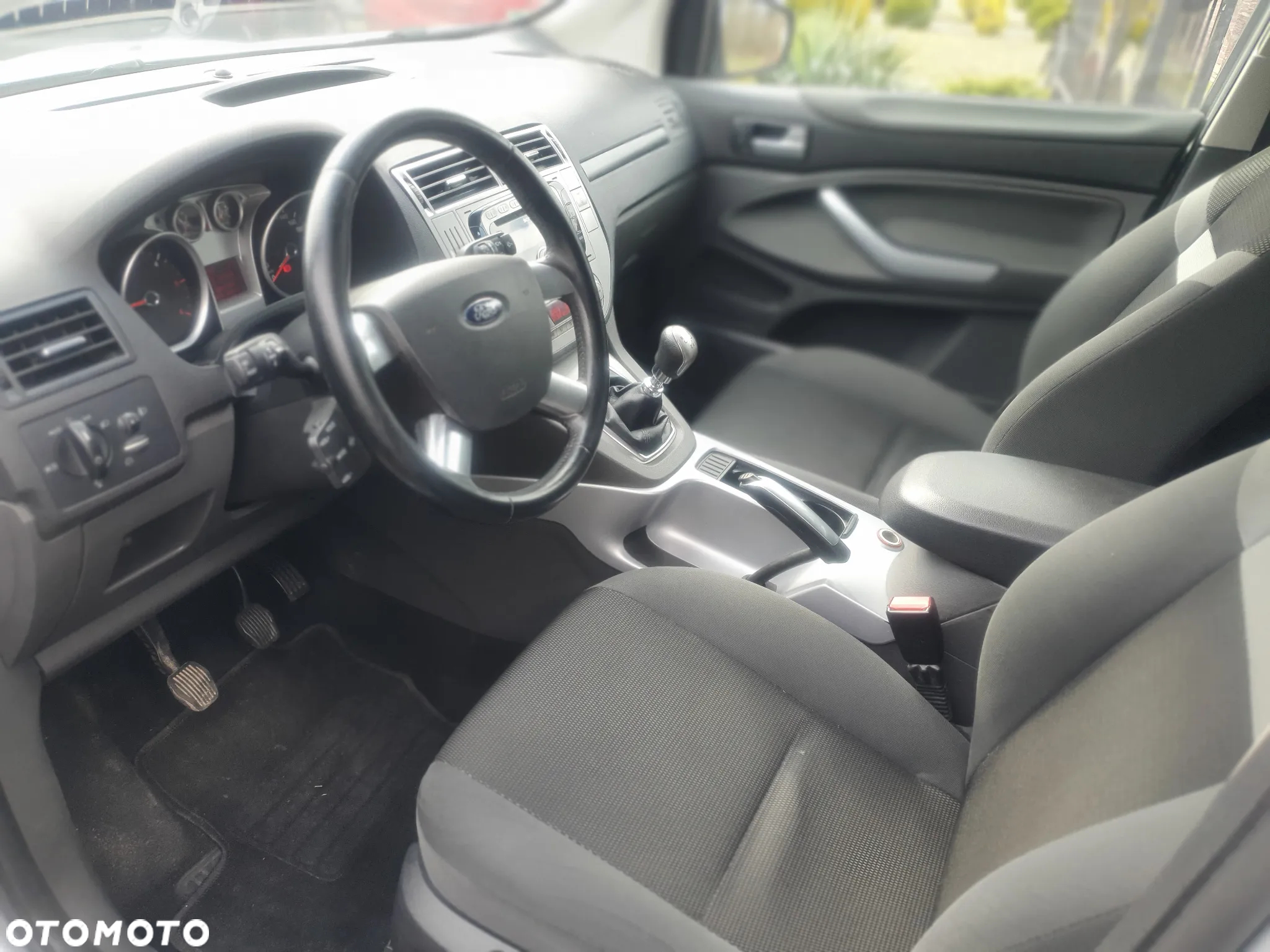 Ford Kuga 2.0 TDCi 2x4 Trend - 8