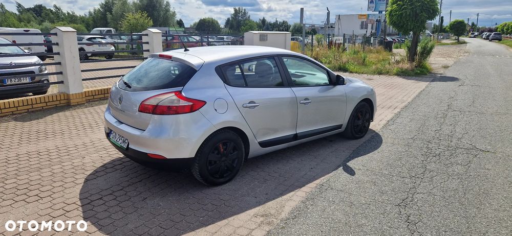 Renault Megane 1.6 16V Authentique - 4