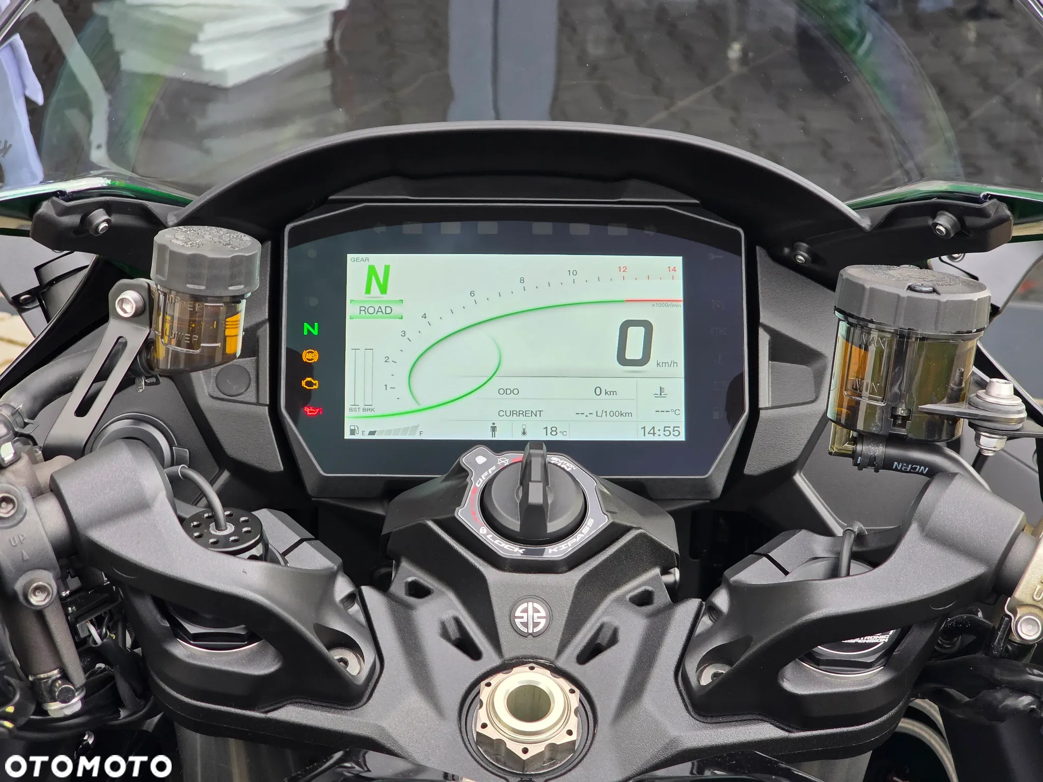 Kawasaki Ninja H2 SX - 13