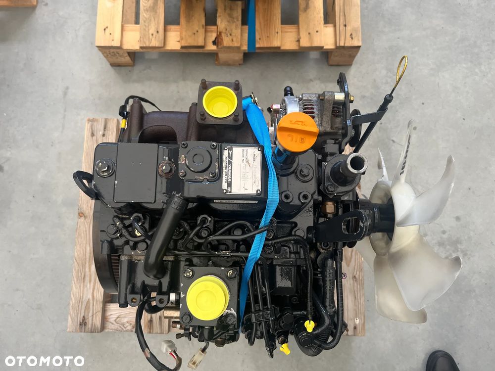 SILNIK YANMAR 3TNV88 12500netto - 10