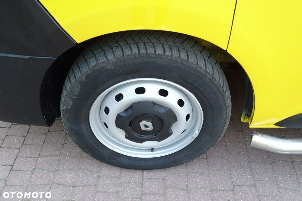 Renault Trafic - 16