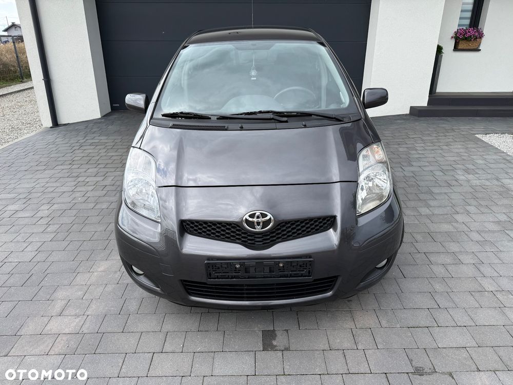 Toyota Yaris - 33