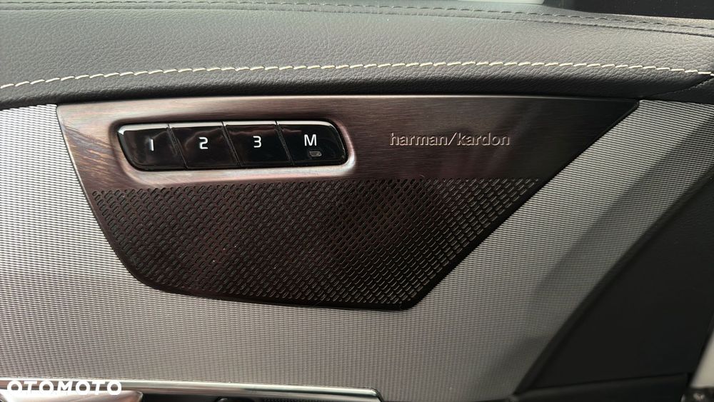 Volvo XC 90 T8 AWD Plug-In Hybrid R-Design 7os - 30