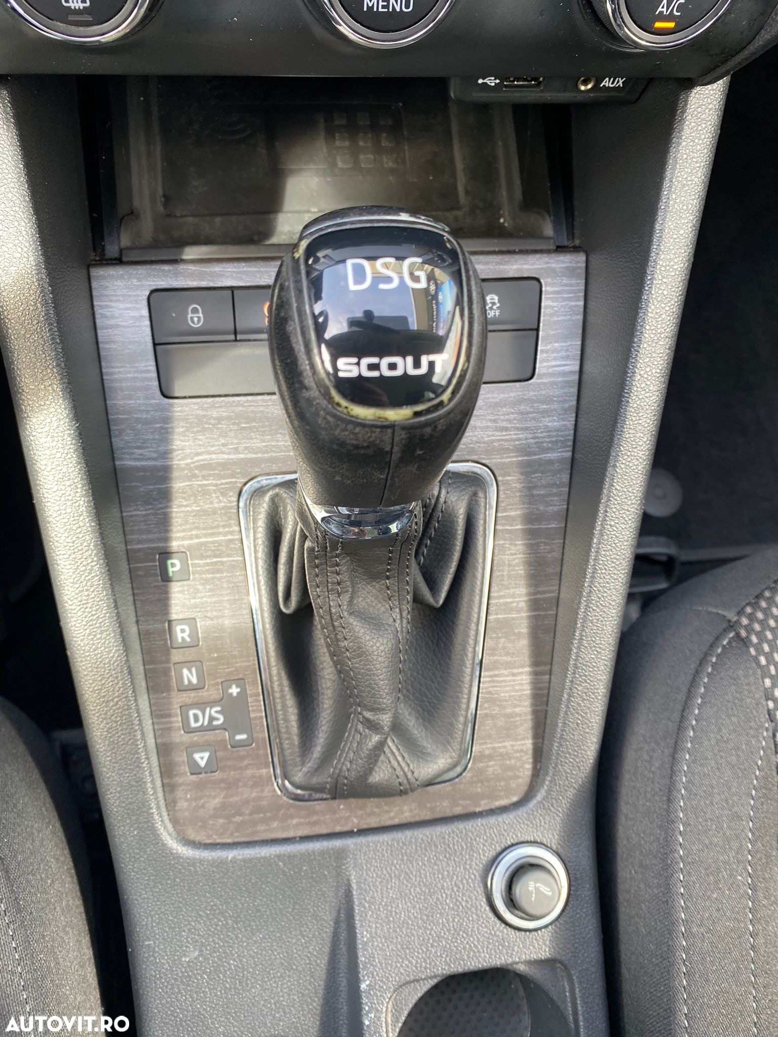 Skoda Octavia 2.0 TDI 4x4 DSG Scout - 9