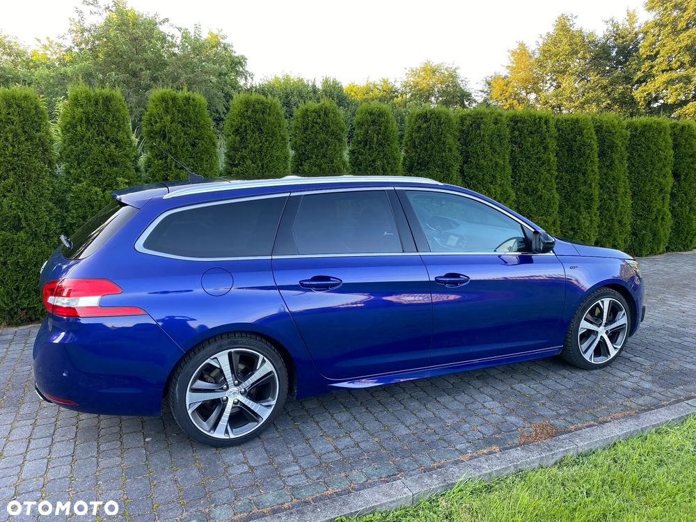 Peugeot 308 - 8