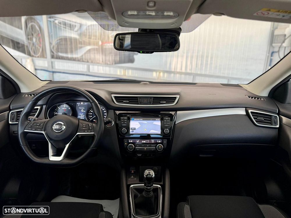 Nissan Qashqai 1.5 dCi N-Connecta 18 - 16