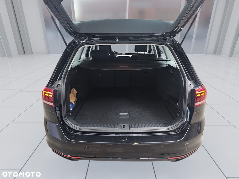 Volkswagen Passat Variant 1.5 TSI EVO Business DSG - 20