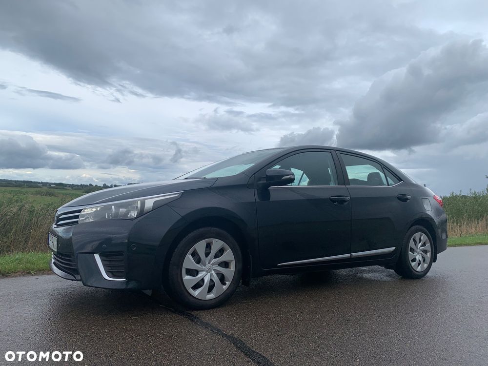 Toyota Corolla 1.6 Premium + - 6