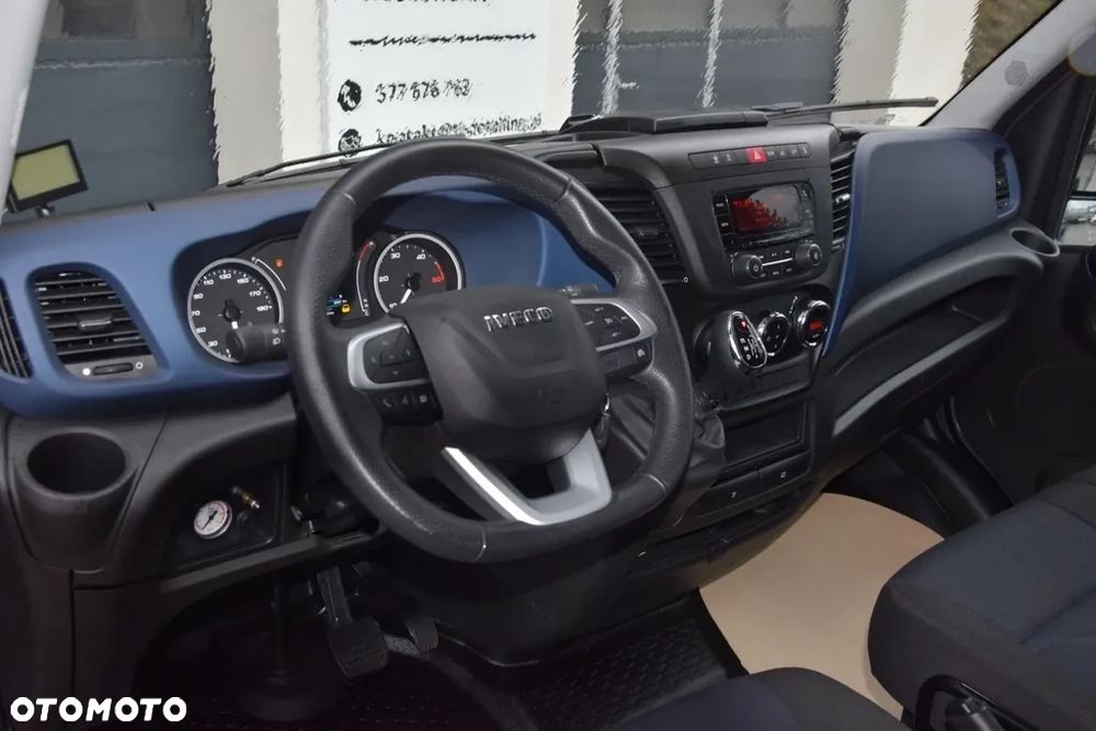 Iveco DAILY 35S18 Hi Matic  180Km 18M3 - 6