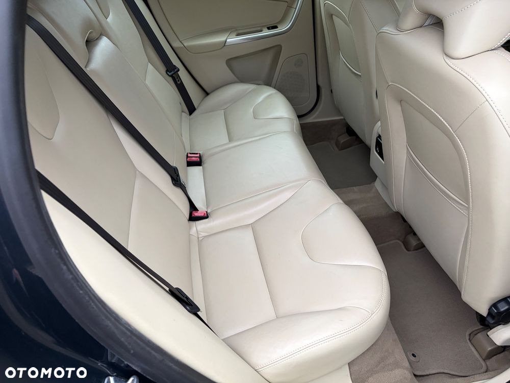 Volvo XC 60 D3 Momentum - 5