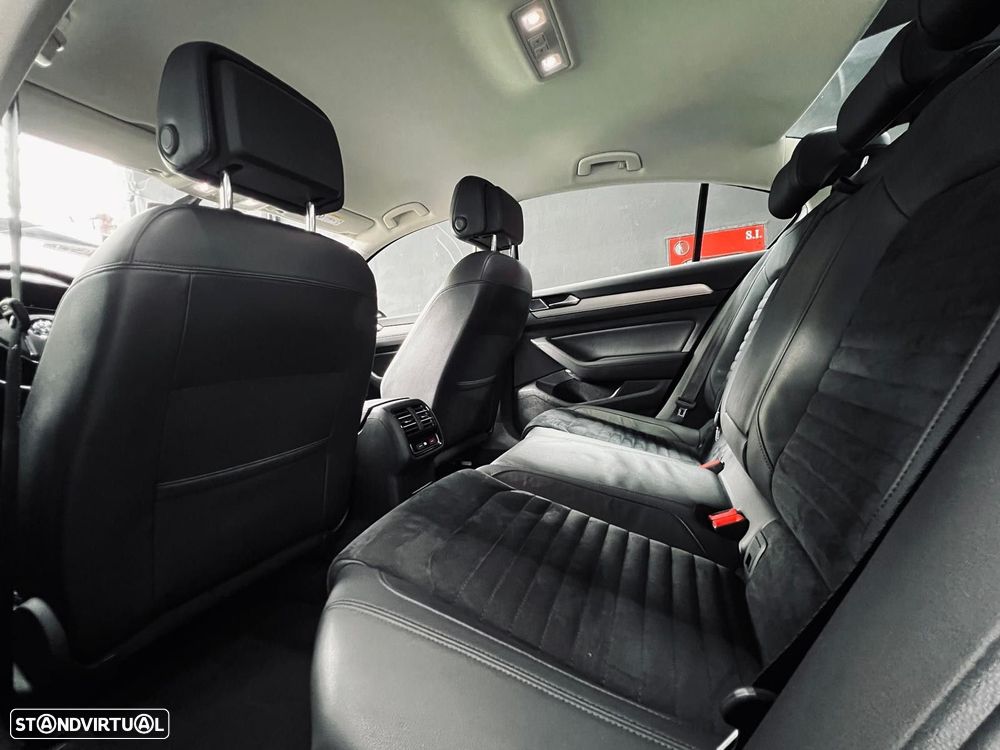 VW Passat 2.0 TDI Highline DSG - 34
