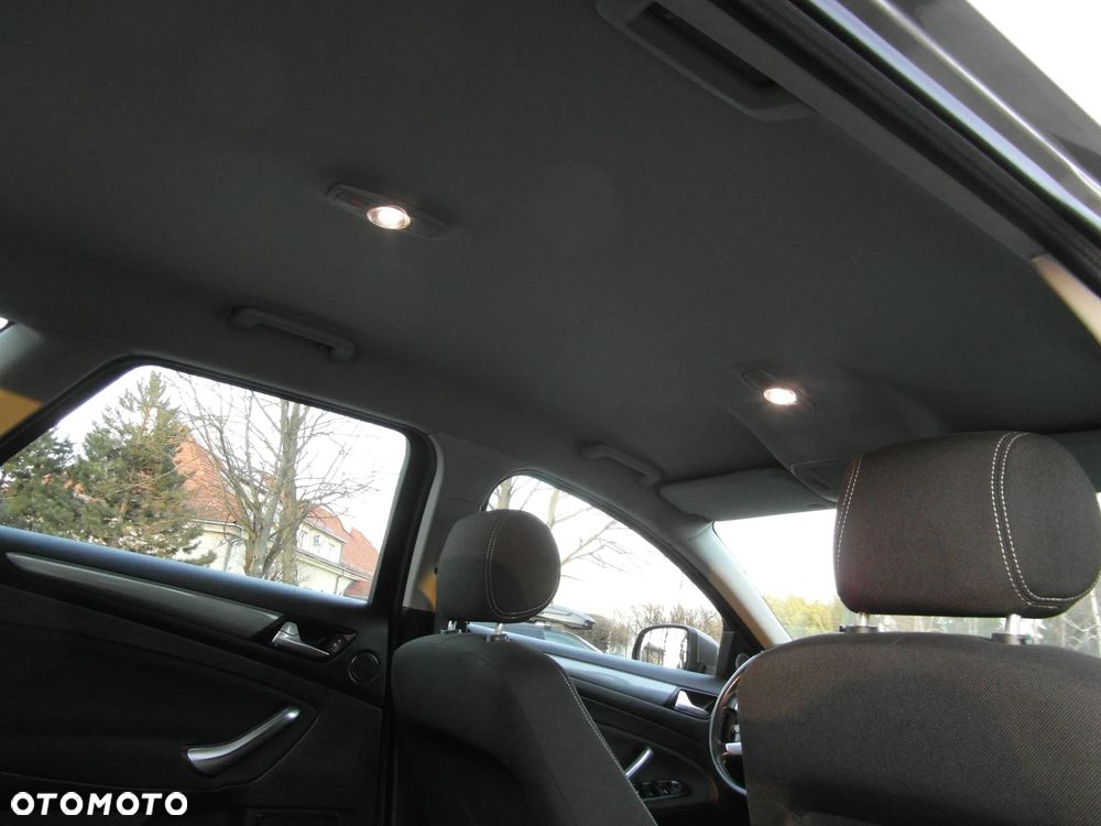 Ford Mondeo 2.0 Trend X - 31