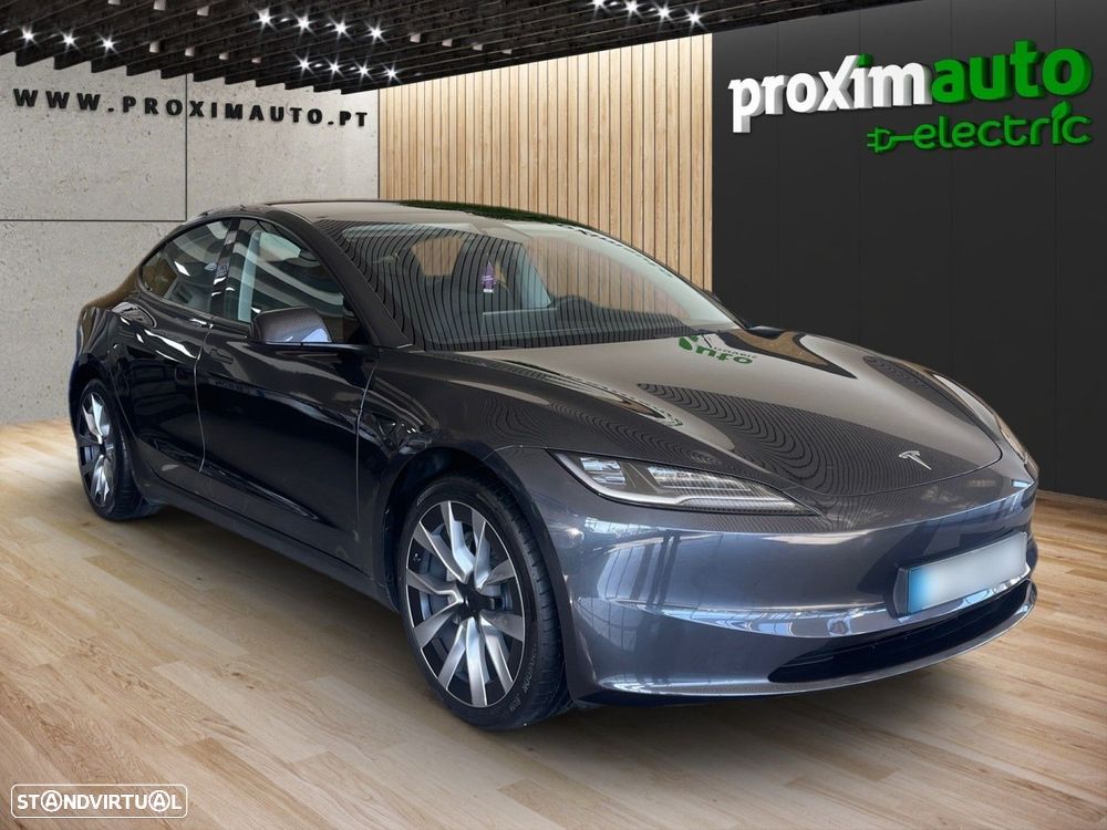 Tesla Model 3 Tração Traseira Standard - 15