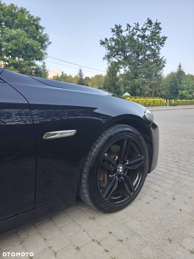 BMW Seria 5 525d - 15