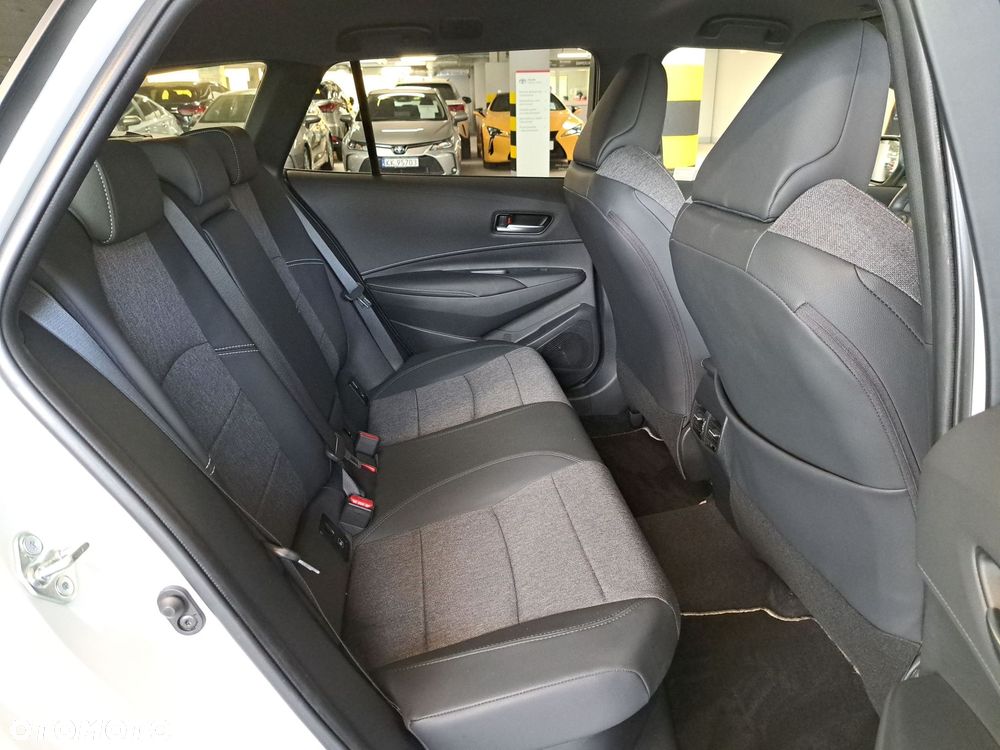 Toyota Corolla 1.8 Hybrid Style - 13