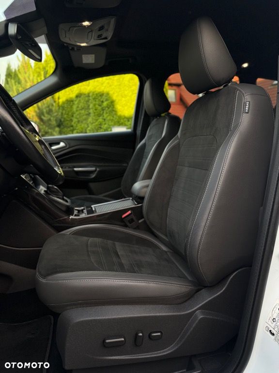 Ford Kuga 2.0 TDCi 4x4 ST-Line - 26