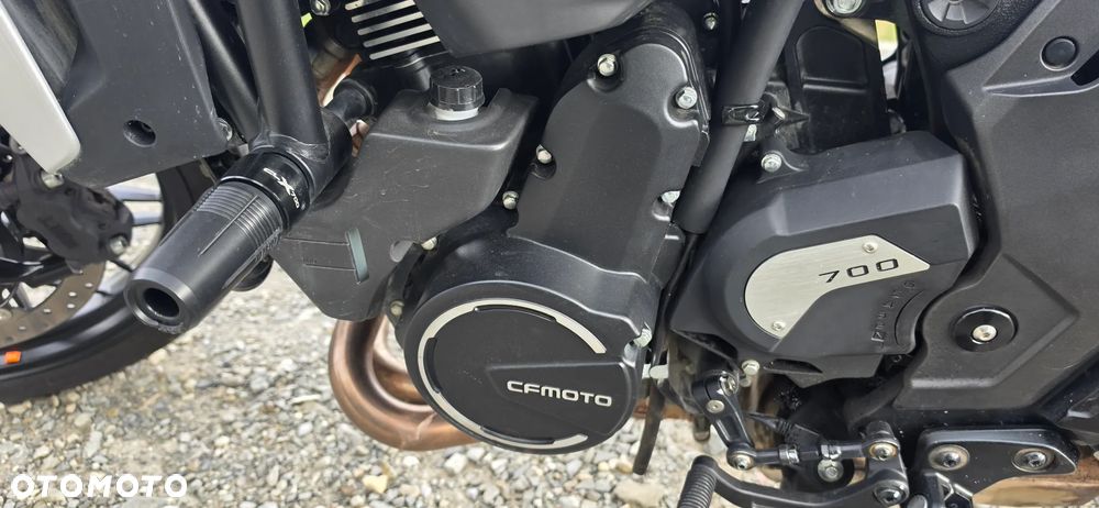 CFMoto 700CL-X Heritage - 13