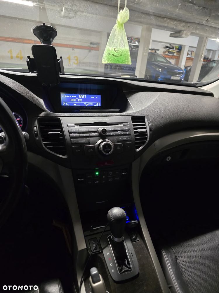 Honda Accord 2.4 Executive - 11