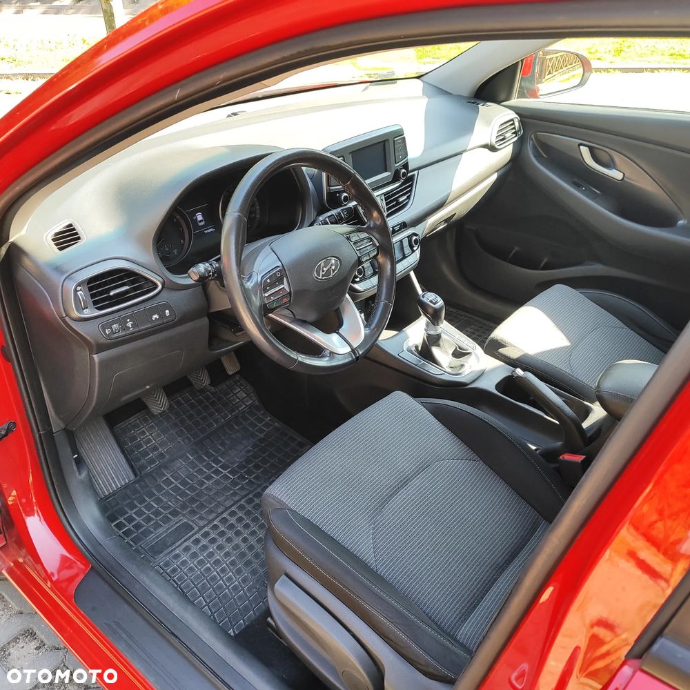 Hyundai i30 1.4 Premiere Comfort - 12