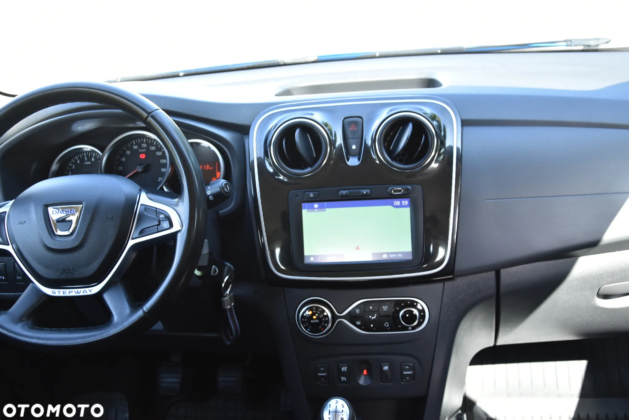 Dacia Sandero 0.9 TCe Laureate S&S - 14