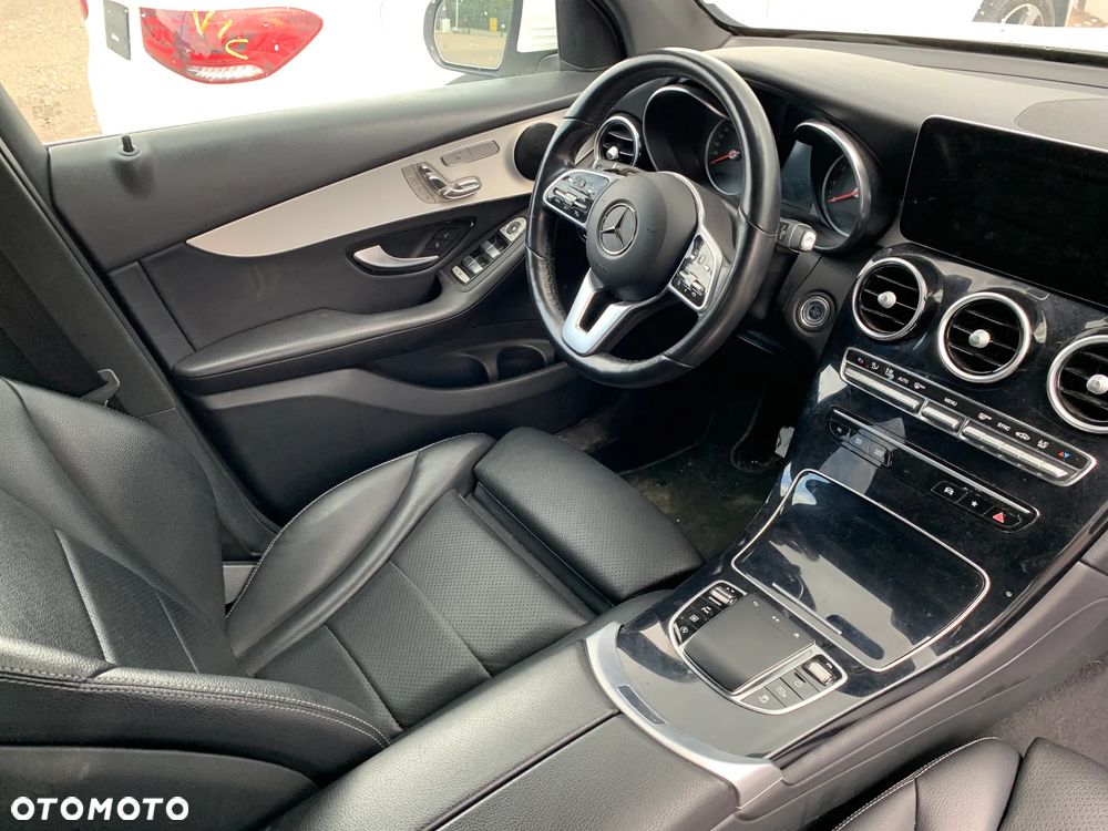 Mercedes-Benz GLC 300 4Matic 9G-TRONIC - 14