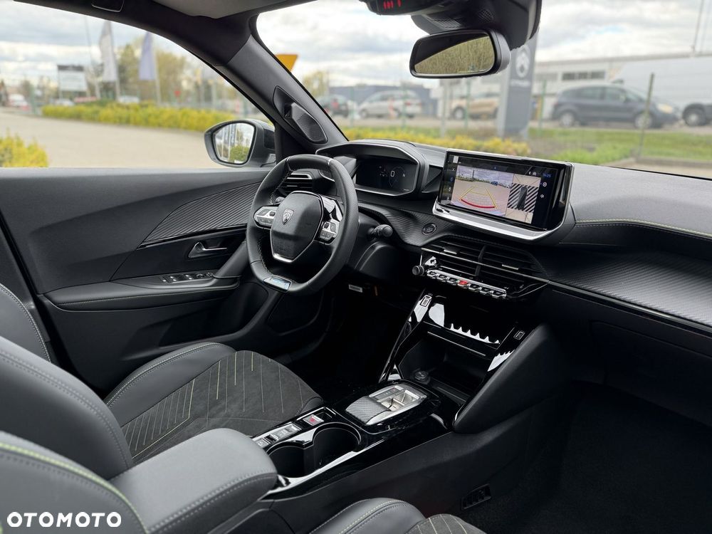 Peugeot 2008 PureTech mHEV GT E-DCS6 - 20