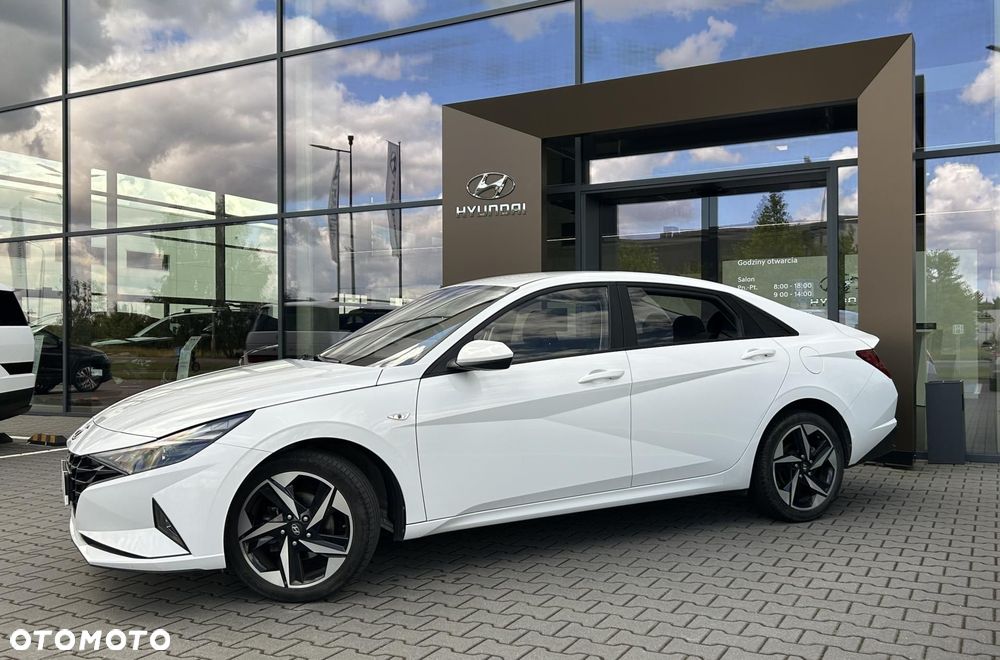 Hyundai Elantra - 3