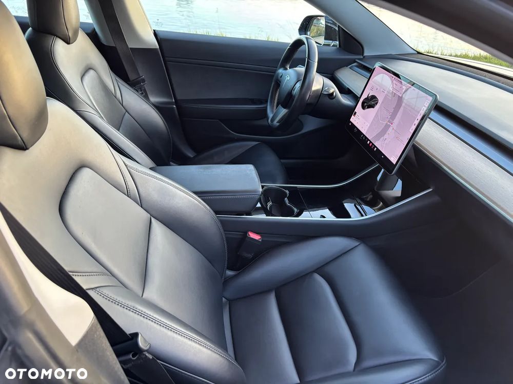 Tesla Model 3 Standard Reichweite Plus Hinterradantrieb - 10