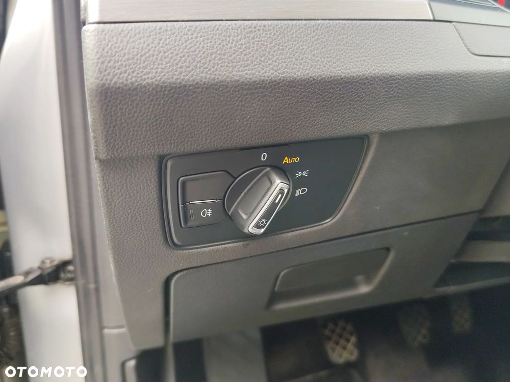 Volkswagen Passat 1.4 TSI BMT Trendline - 14