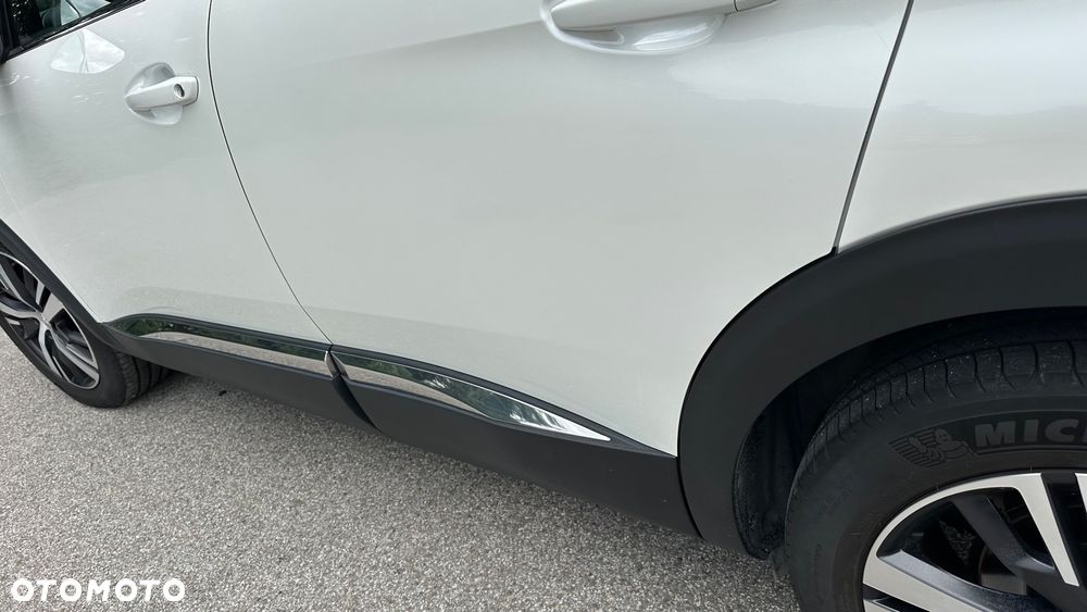 Peugeot 3008 1.5 BlueHDi Allure S&S EAT8 - 19