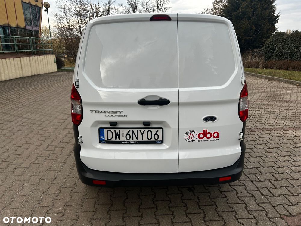 Ford Courier - 6